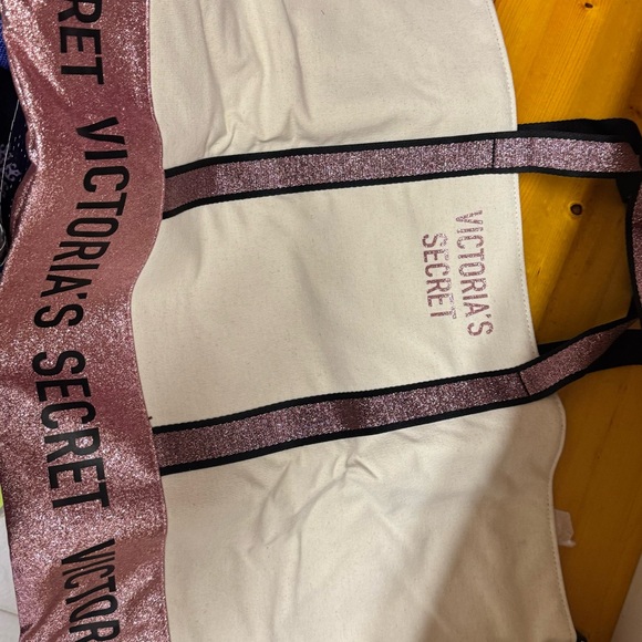 VS Tote Bag - Picture 1 of 2